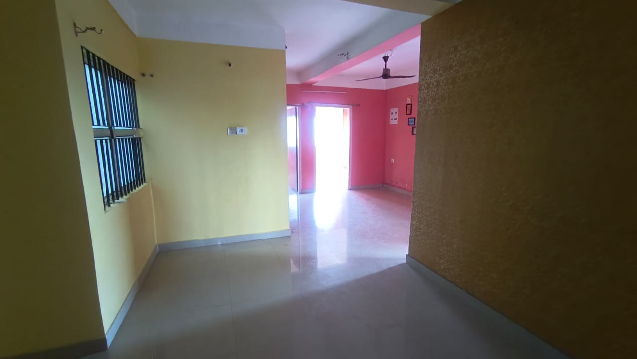 Unfurnished 3bhk in LNB Path, Hatigaon, Guwahati, Assam, India for Rent